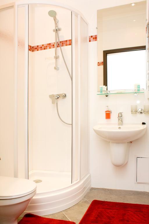 Hotel Kalyna Jarkov Habitación foto
